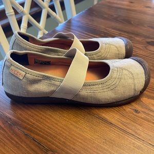 Keen Sienna Mary Jane EUC Size 9.5